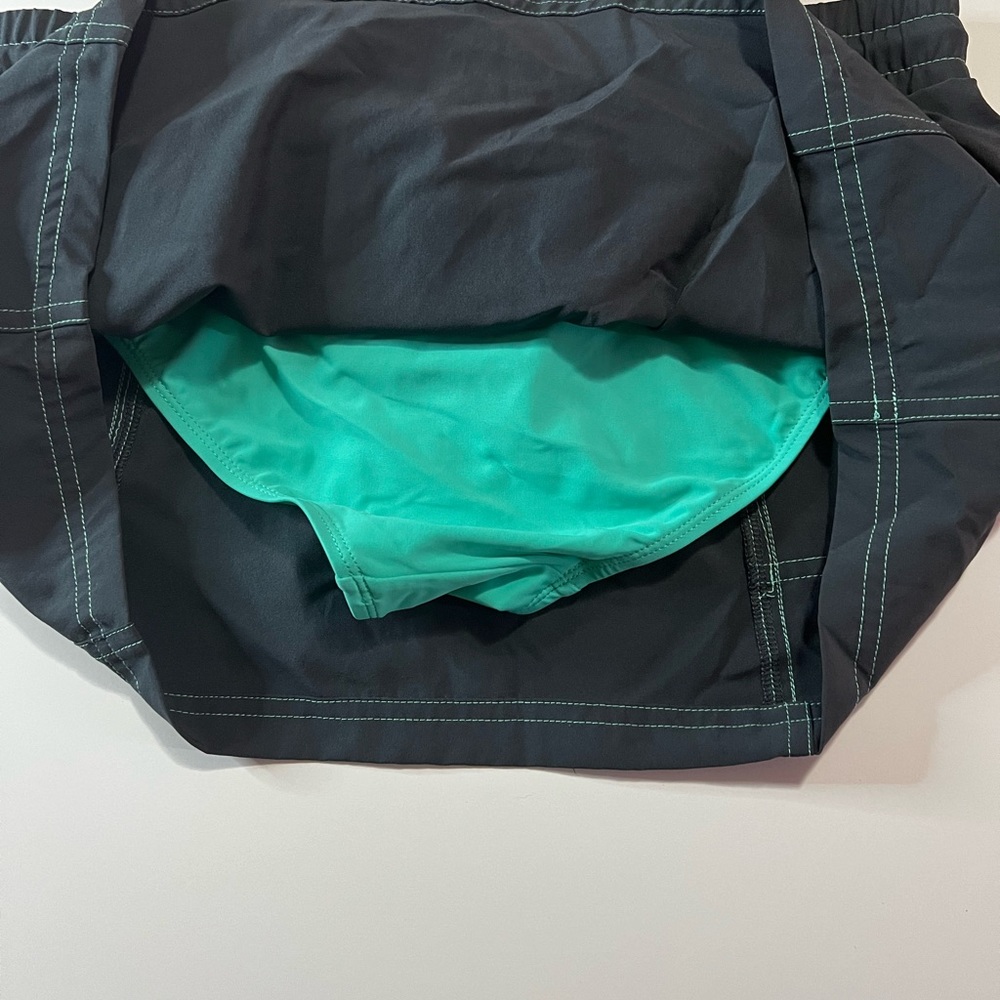 Free Country swim skirt. Good condition. Size M 8/10 charcoal gray and turquoise - Picture 3 of 8